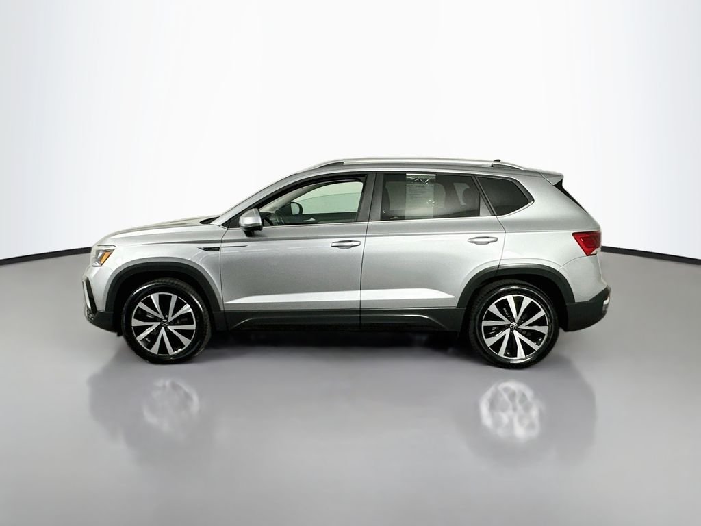 Used 2022 Silver Metallic Volkswagen 1.5T SE image 5