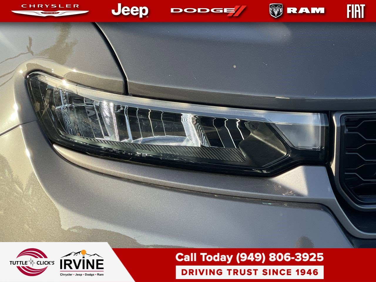 New 2026 Baltic Gray Metallic Clear-Coat Exterior Paint Jeep Laredo Altitude image 7