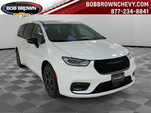 2024 Chrysler Pacifica Hybrid Select S-Appearance PHEV's photo