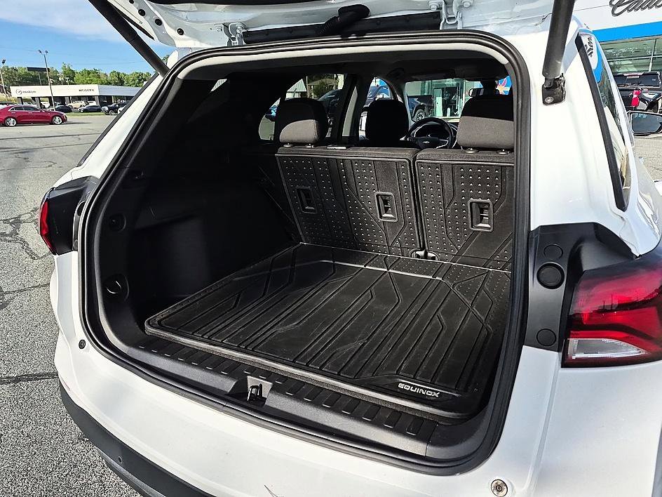 Used 2023 Summit White Chevrolet LT image 30