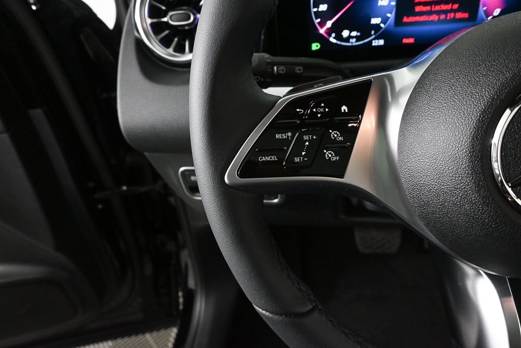 New 2026 Night Black Mercedes-Benz GLB 250 image 10