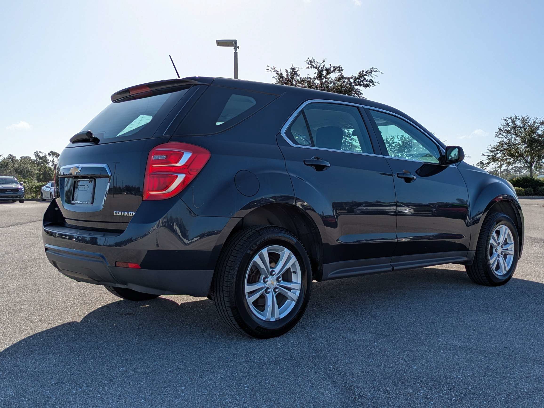 Used 2016 Blue Velvet Metallic Chevrolet LS image 4