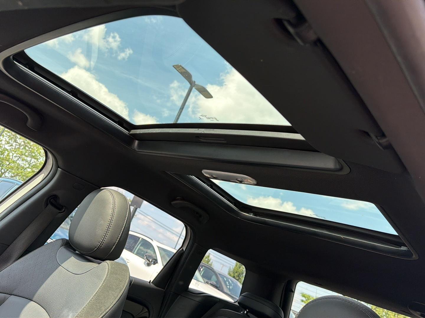 Used 2020 White SIlver Edition MINI Cooper S image 10