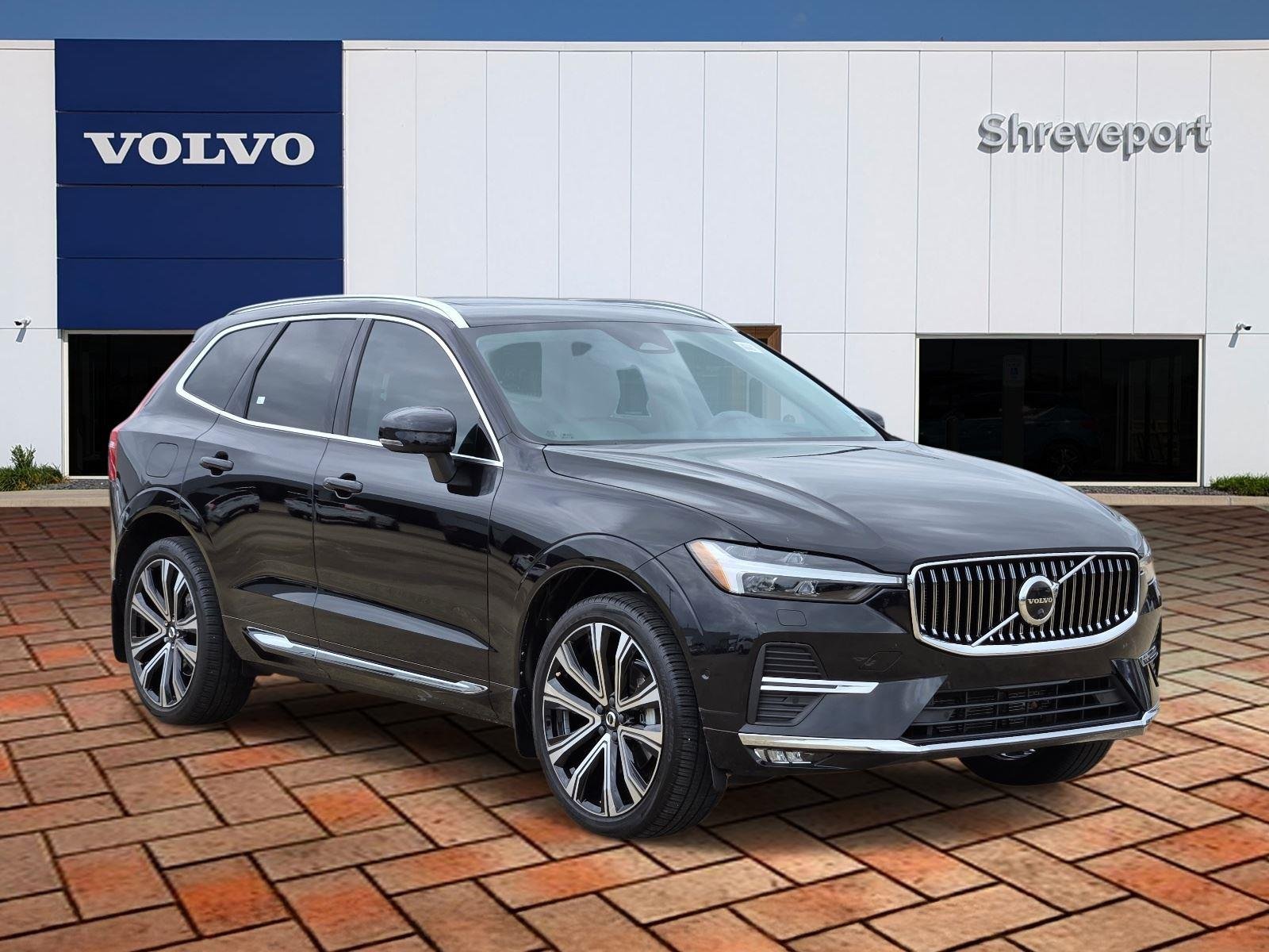 Used 2023 Onyx Black Metallic Volvo Ultimate image 3