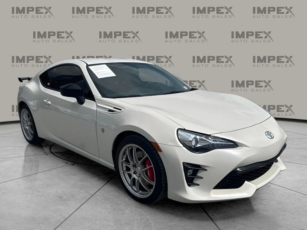 Used 2017 White Toyota 860 Special Edition image 7