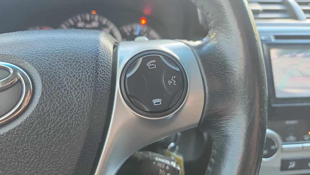 Used 2014 Gray Toyota SE image 14