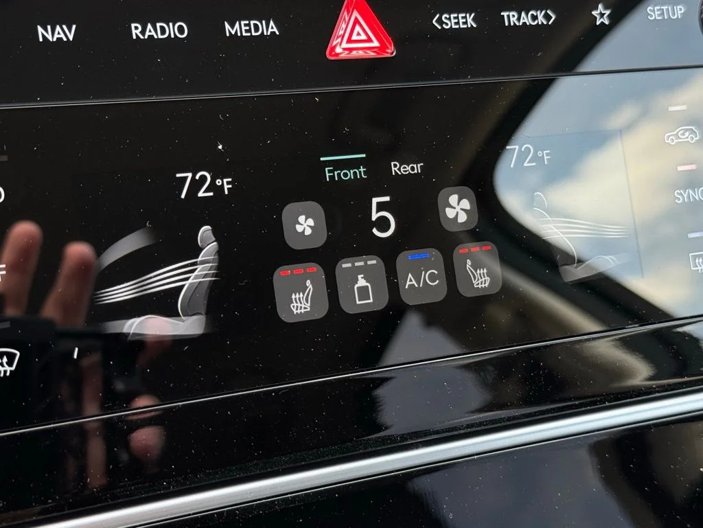 2025 GENESIS GV80 Standard - Photo 31