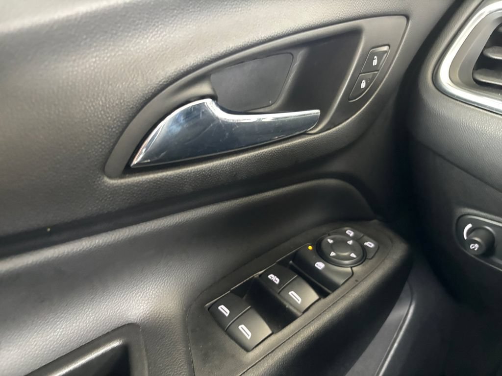 Used 2022 Mosaic Black Metallic Chevrolet LT image 29