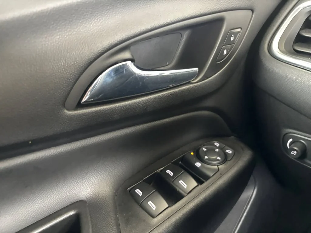 Used 2022 Mosaic Black Metallic Chevrolet LT image 29