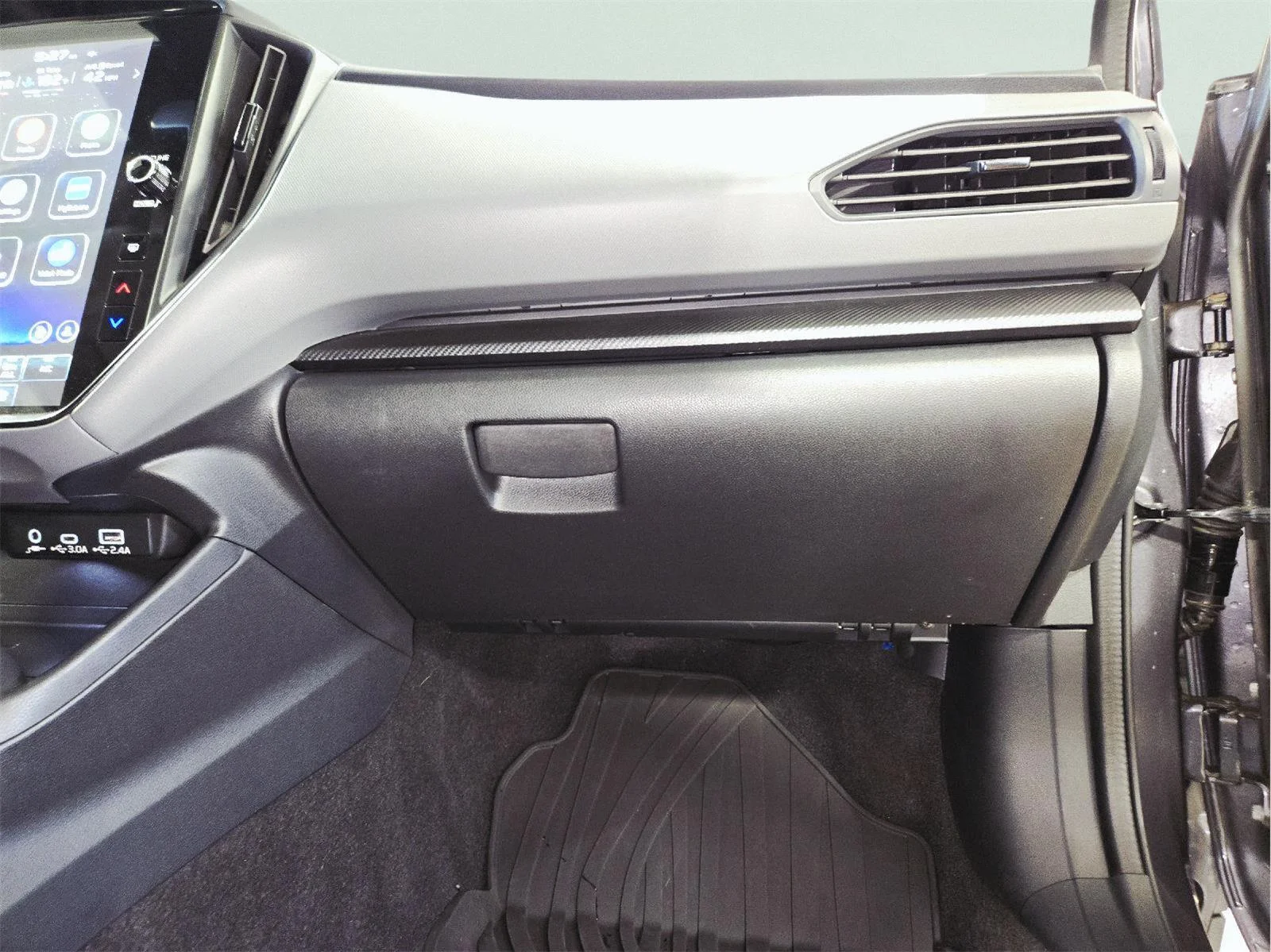 Used 2025 Magnetite Gray Metallic Subaru Limited image 46