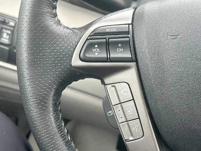 Used 2016 Gray Honda EX-L image 47