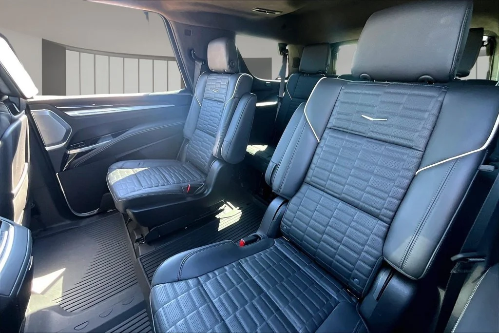 Used 2026 White Cadillac Platinum Sport image 28