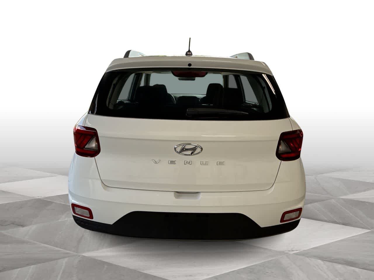 2025 Hyundai Venue SEL - Photo 7