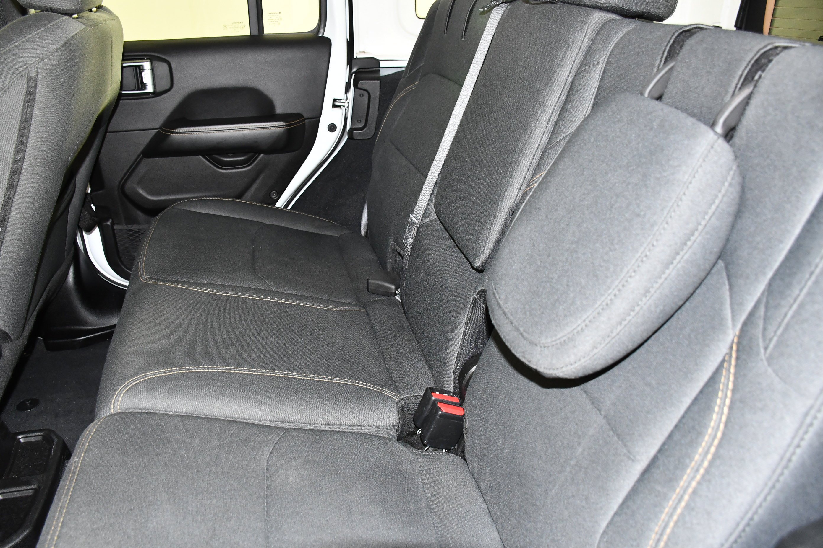 Used 2024 Bright White Clearcoat Jeep Sahara image 47