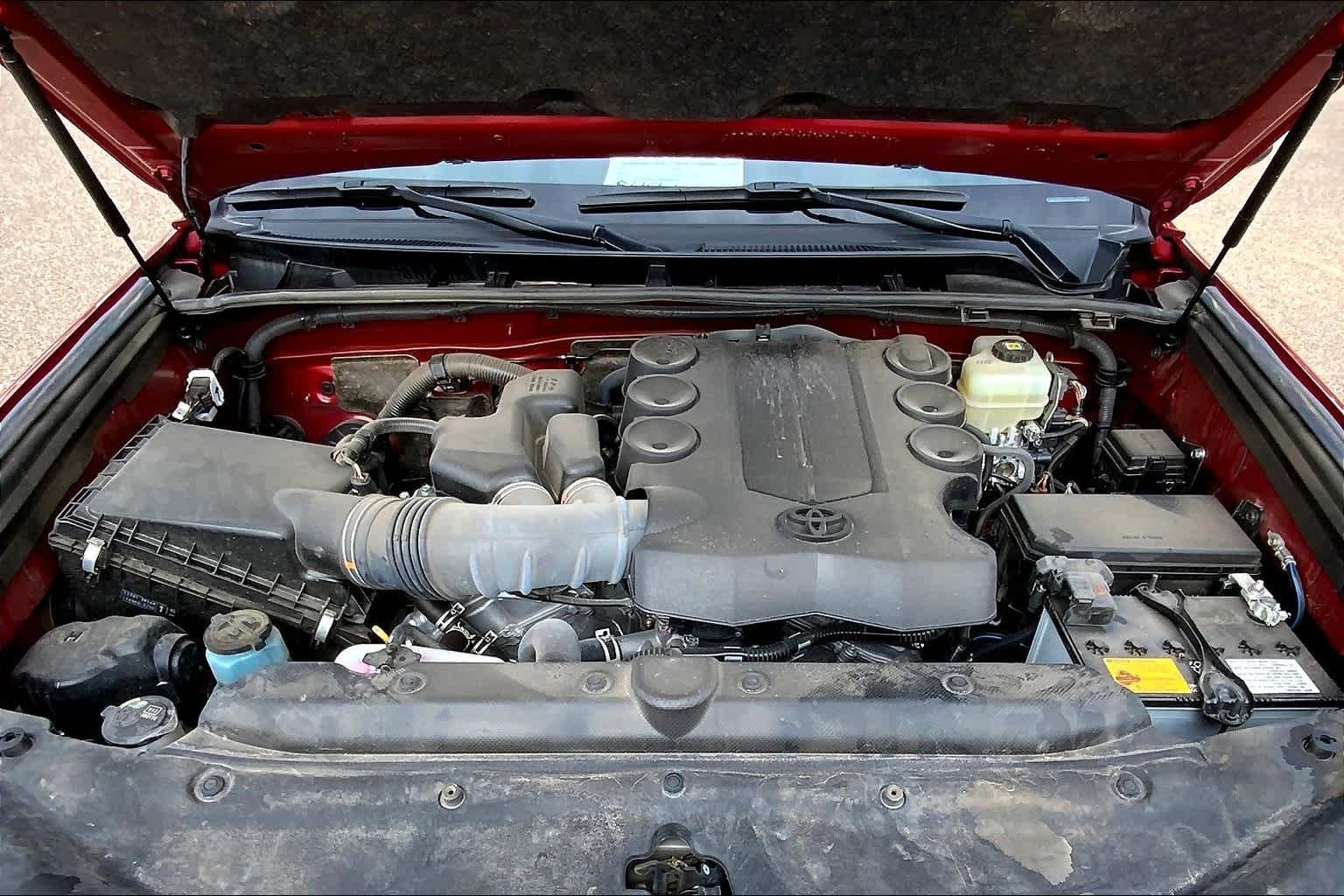 Used 2021 Barcelona Red Metallic Toyota Venture image 32