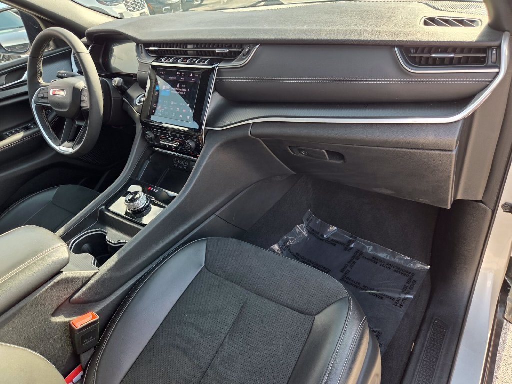 2025 Jeep Grand Cherokee Altitude - Photo 19