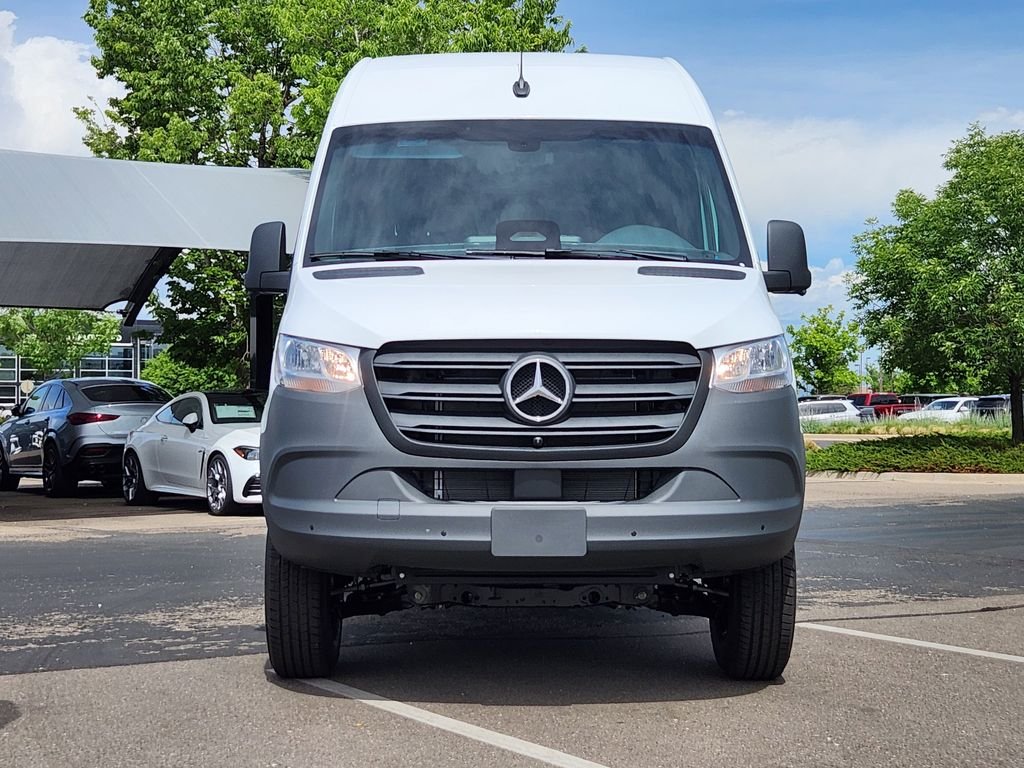 New 2026 ARCTIC WHITE Mercedes-Benz CARGO image 3