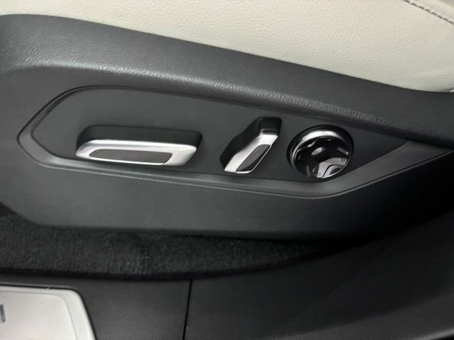 Used 2025 White Acura Base image 12