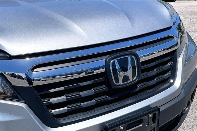 Used 2020 Lunar Silver Metallic Honda RTL image 29