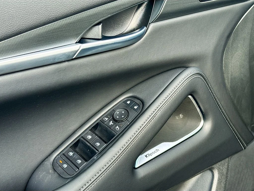 New 2027 GRAPHITE SHADOW INFINITI Luxe FWD image 18
