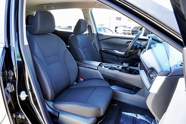 Used 2025 Black Nissan S image 18