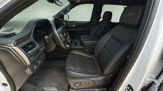 Used 2024 Summit White Chevrolet High Country image 18