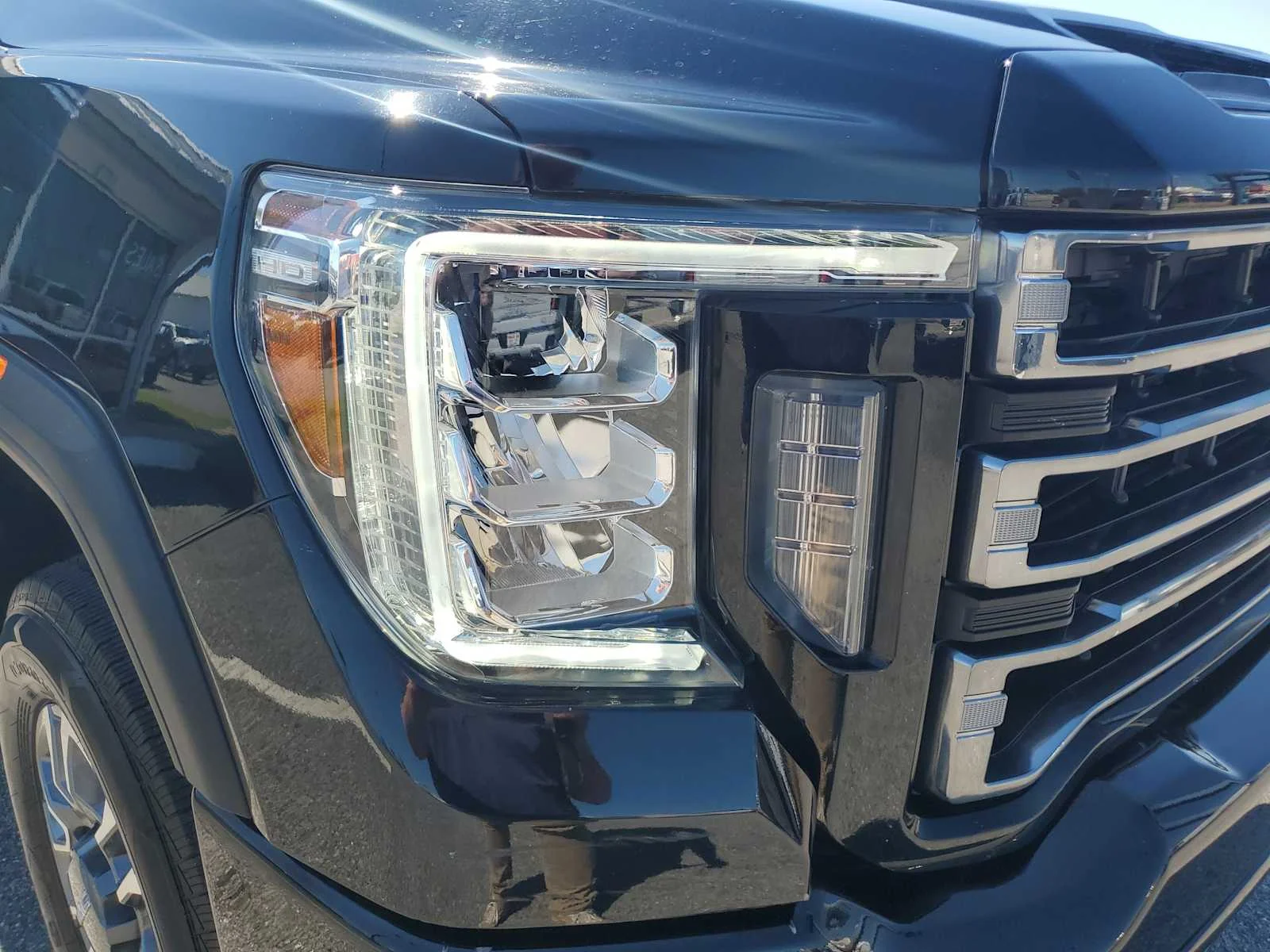 Used 2023 ONYX BLACK GMC AT4 image 12