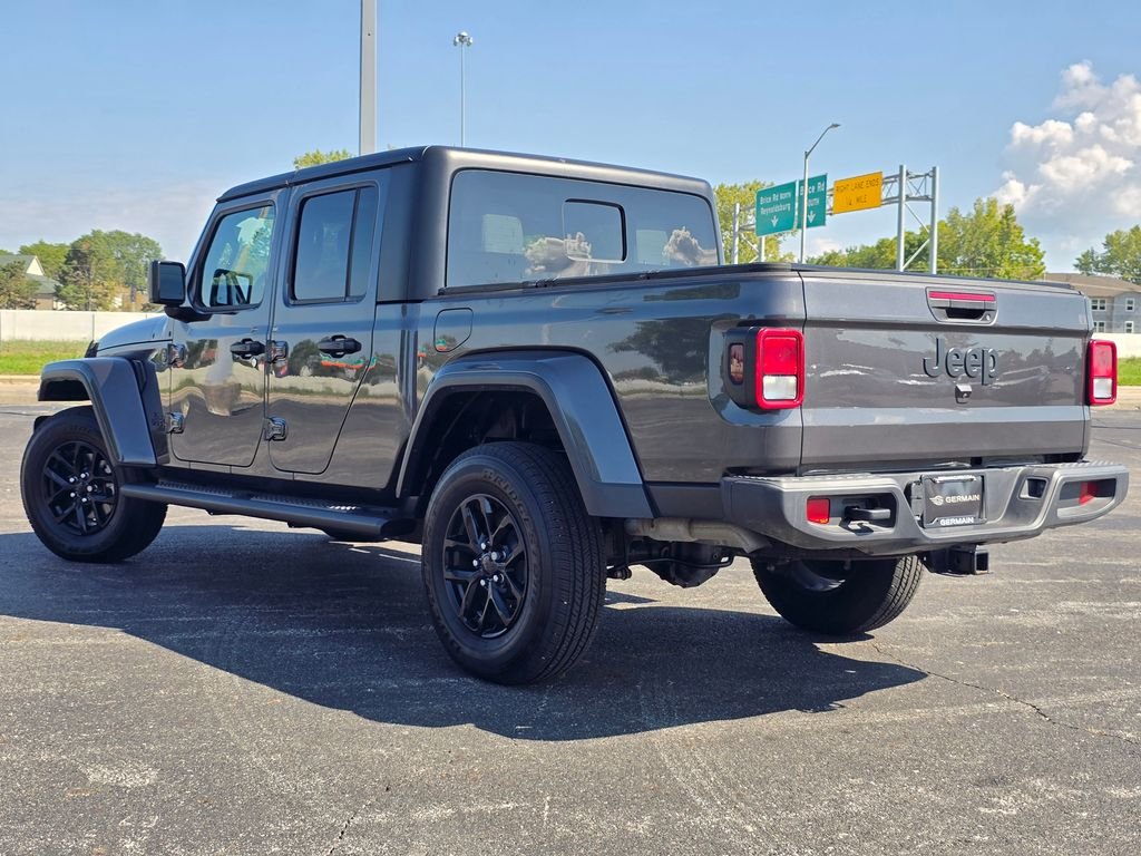 Used 2023 Gray Jeep Sport S image 12