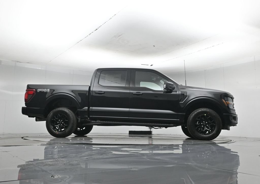 New 2026 Agate Black Metallic Ford XLT image 7