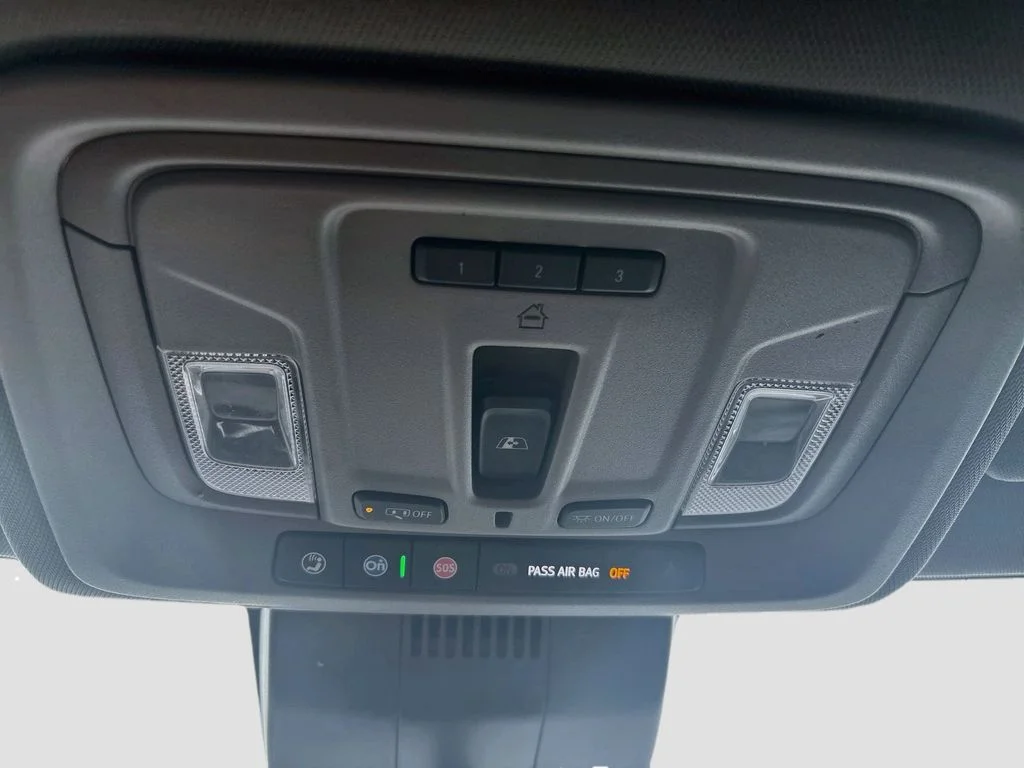Used 2023 Silver GMC Denali image 25
