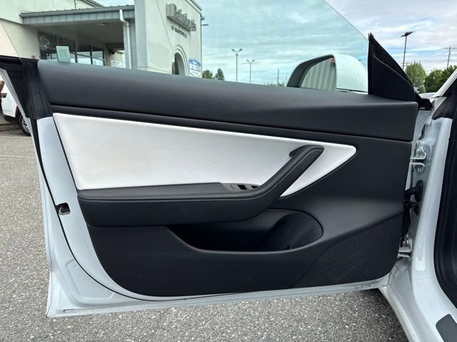 Used 2020 Pearl White Multi-Coat Tesla Long Range image 18