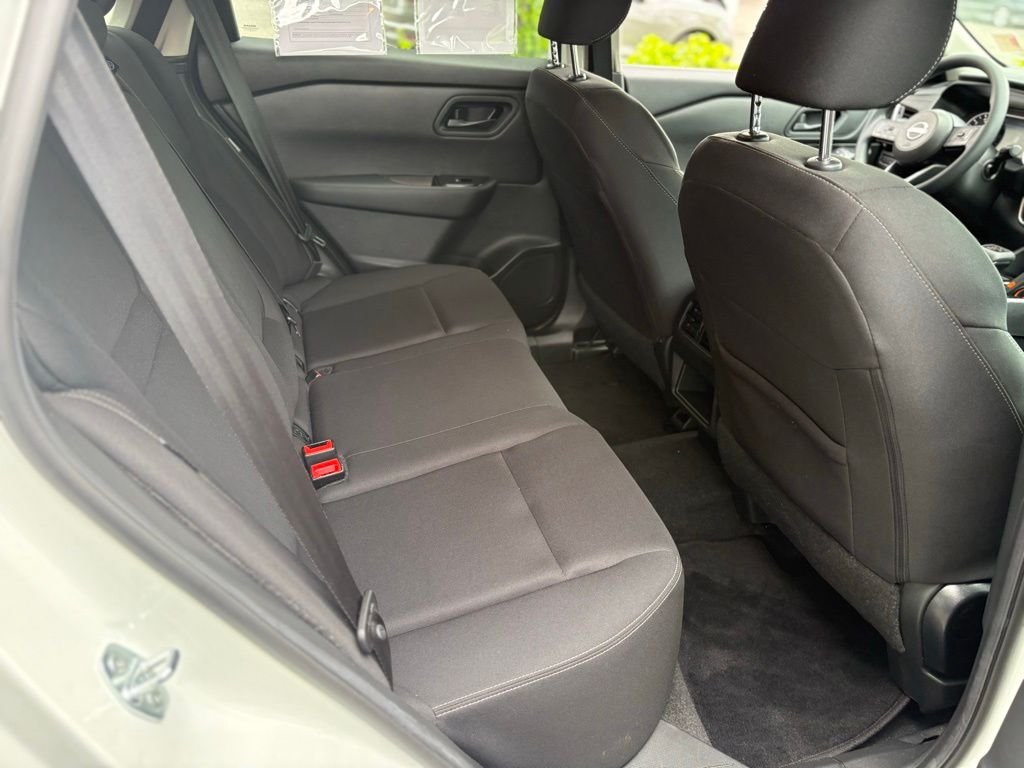 Used 2024 White Nissan S image 21