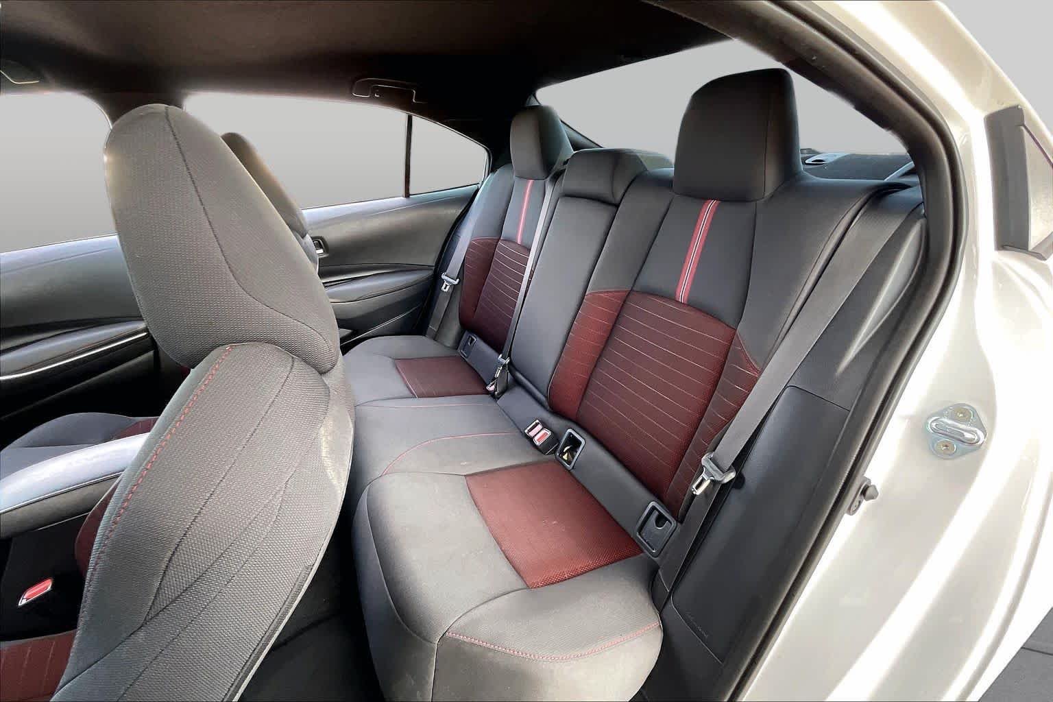 Used 2025 Ice Cap Toyota SE image 19