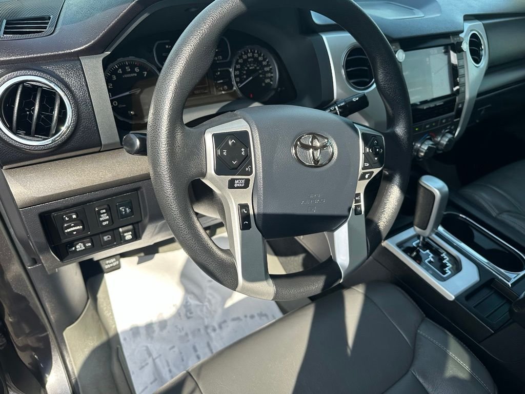 Used 2020 Gray Toyota SR5 image 13