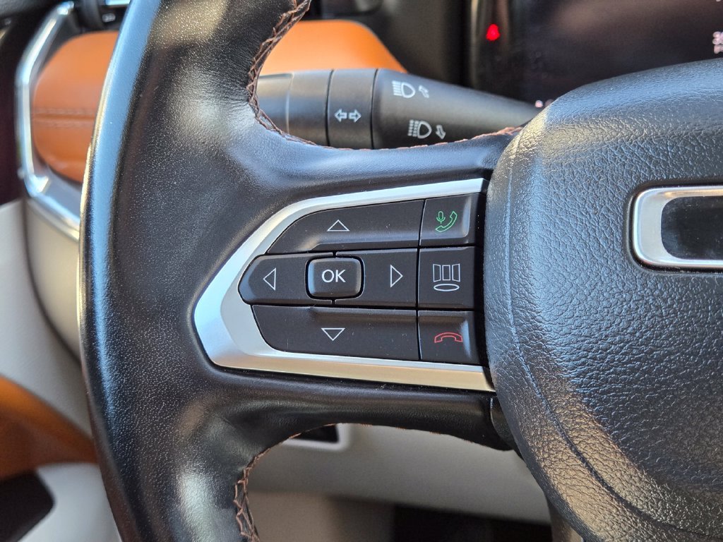 Used 2022 Gray Jeep Limited image 24