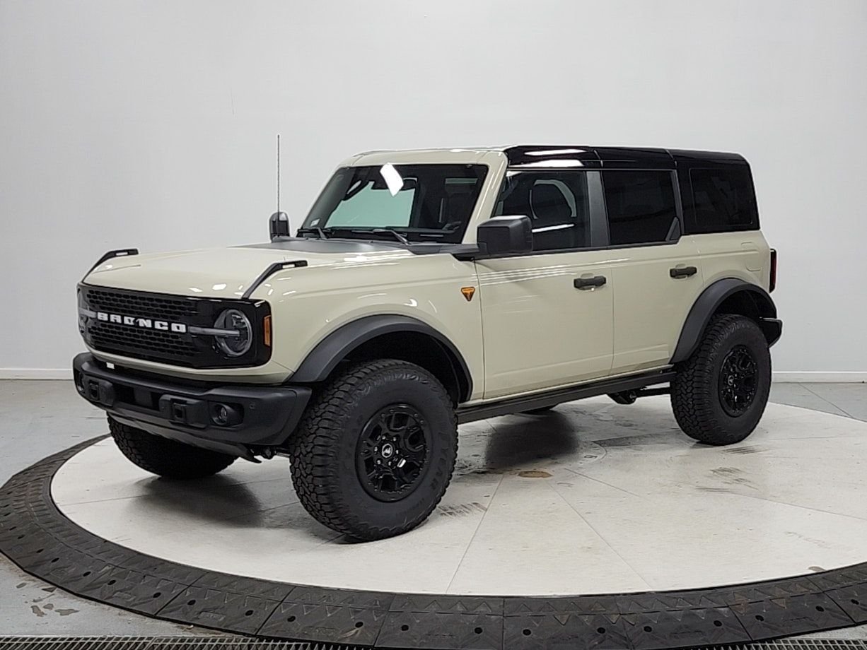 New 2026 Desert Sand Ford Badlands® image 3