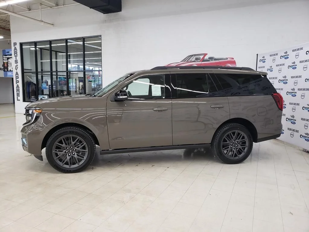 New 2027 Marsh Gray Ford Platinum image 4