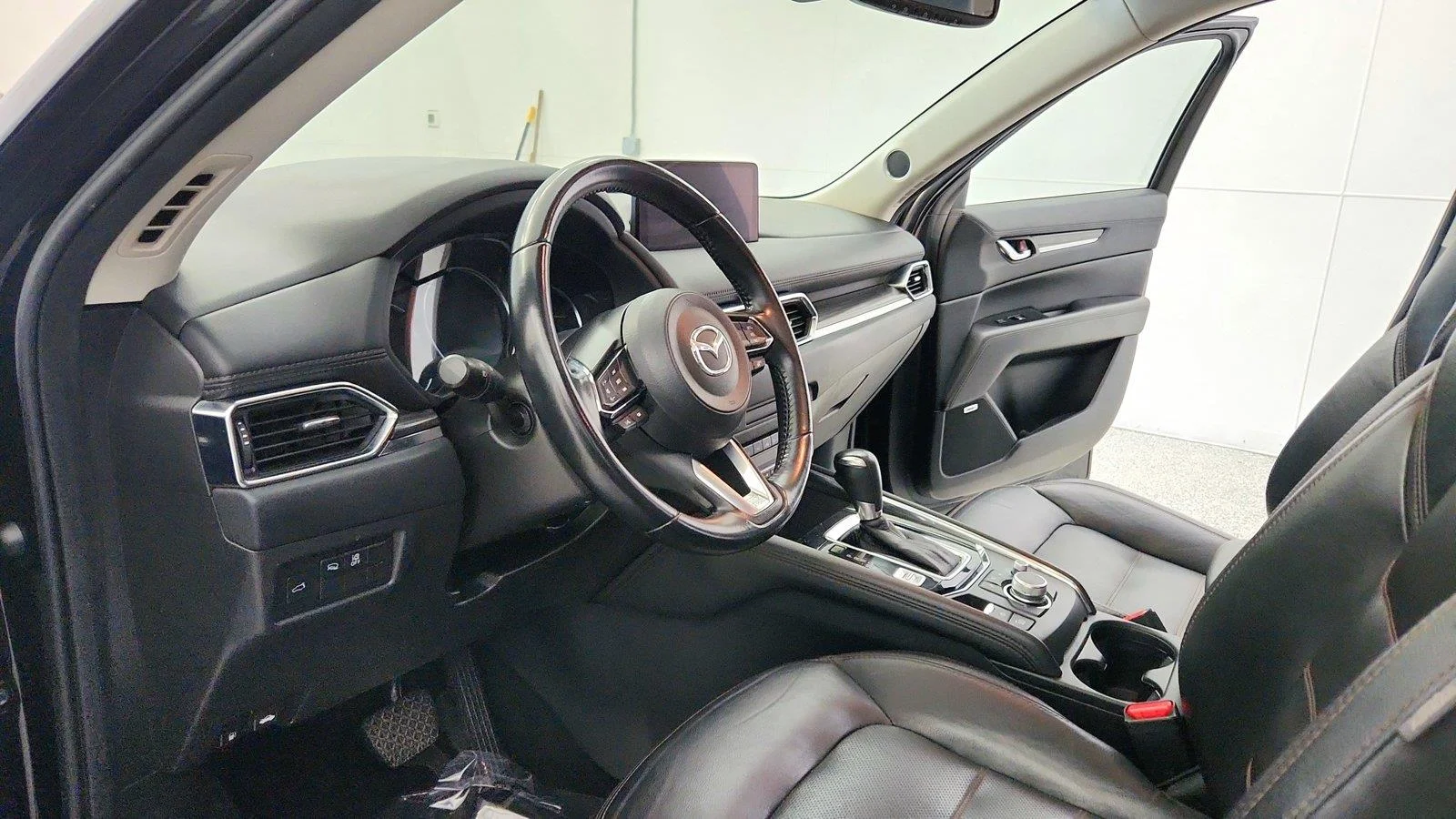 Used 2021 Jet Black Mica Mazda Grand Touring image 14