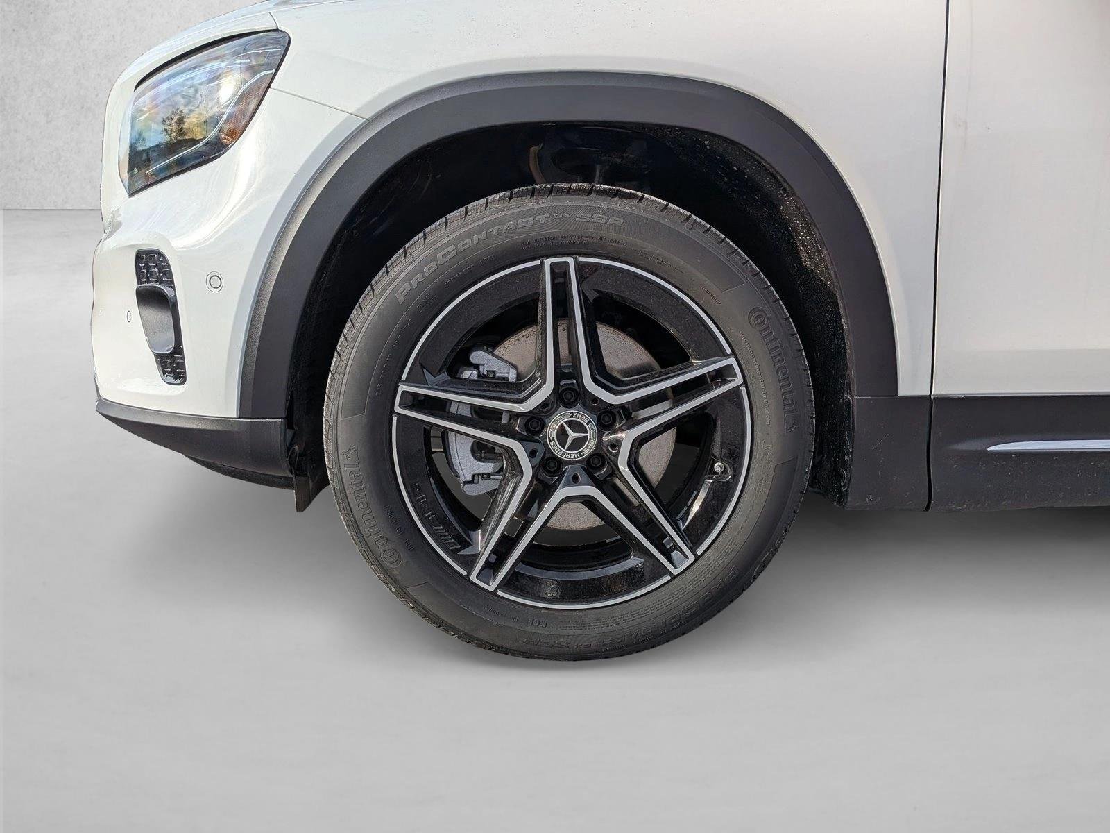 Certified Used 2026 Polar White Mercedes-Benz GLB 250 image 8