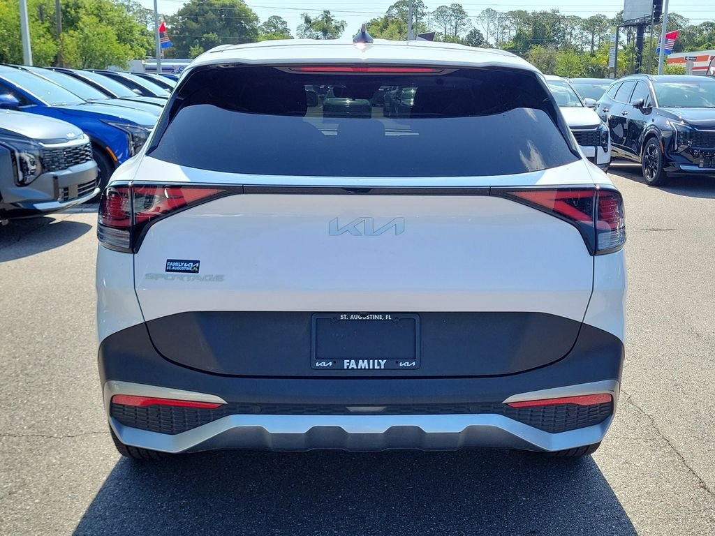 Used 2023 White Kia EX image 5