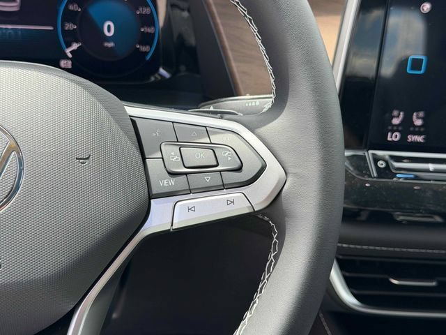 New 2026 Green Volkswagen 2.0T SE w/Technology image 19