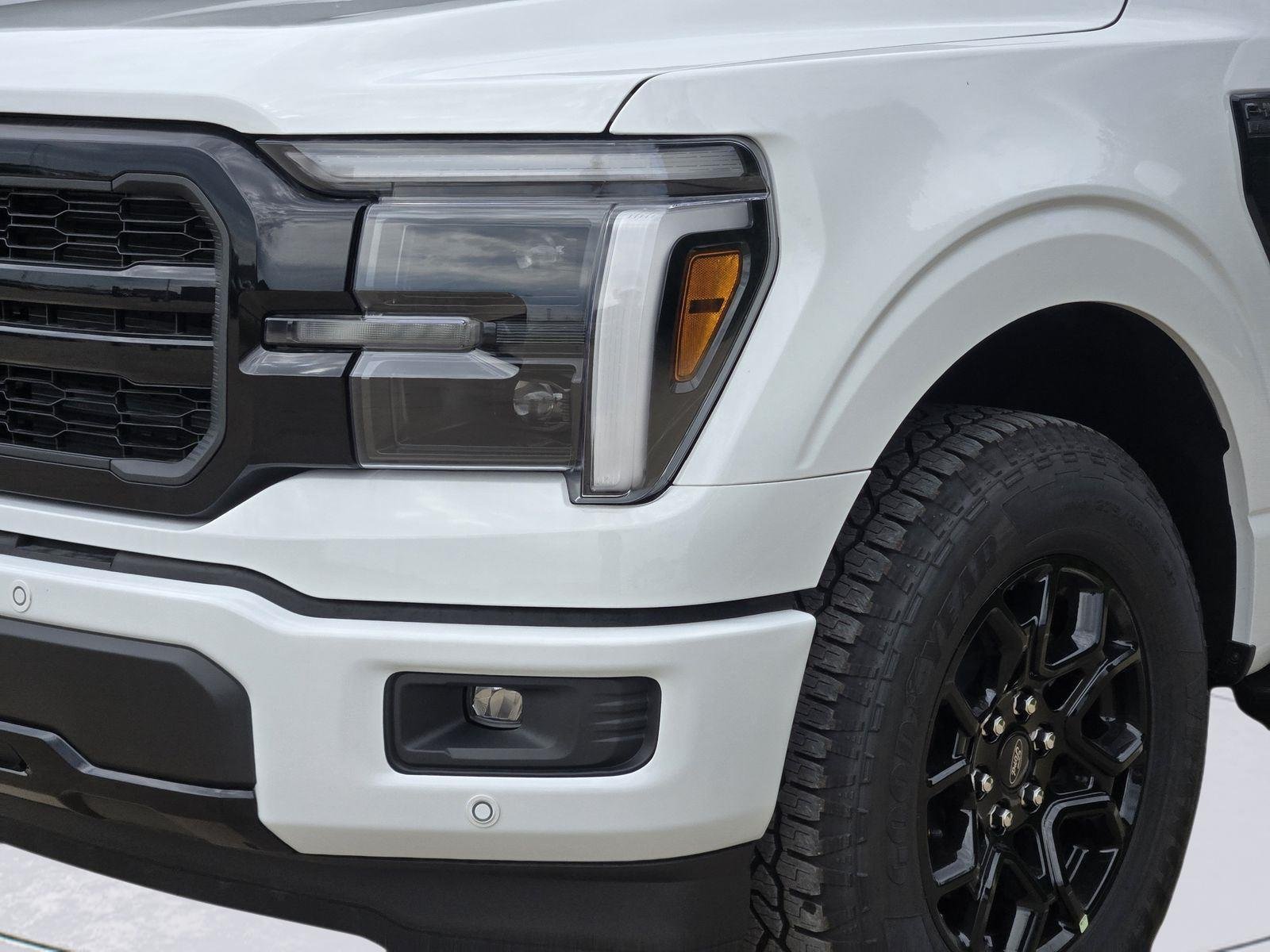 New 2026 Oxford White Ford Lariat® image 5