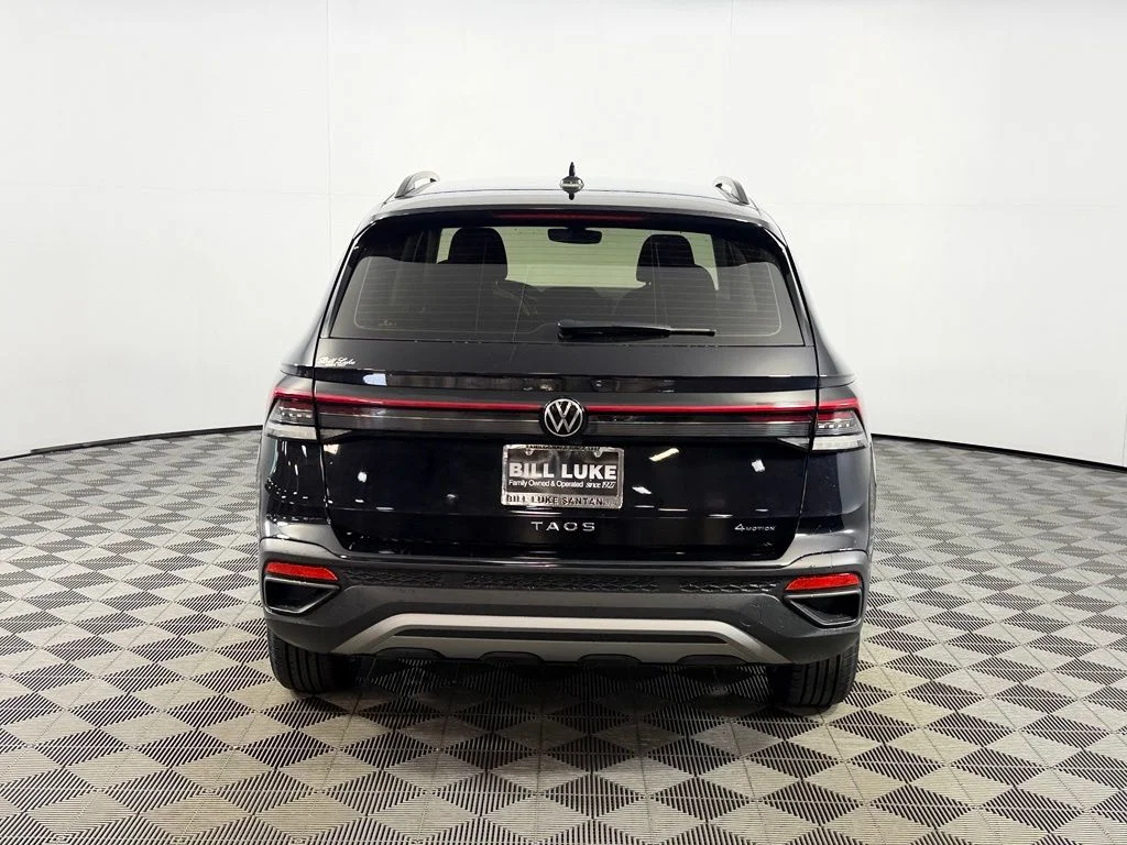 Certified Used 2025 Black Volkswagen 1.5T S image 8