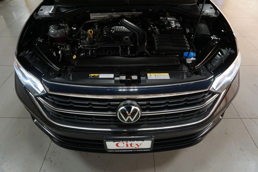Used 2024 Deep Black Volkswagen 1.5T SE image 36