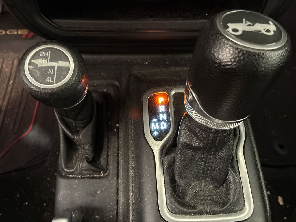 Used 2018 Black Jeep Unlimited Sport S image 15