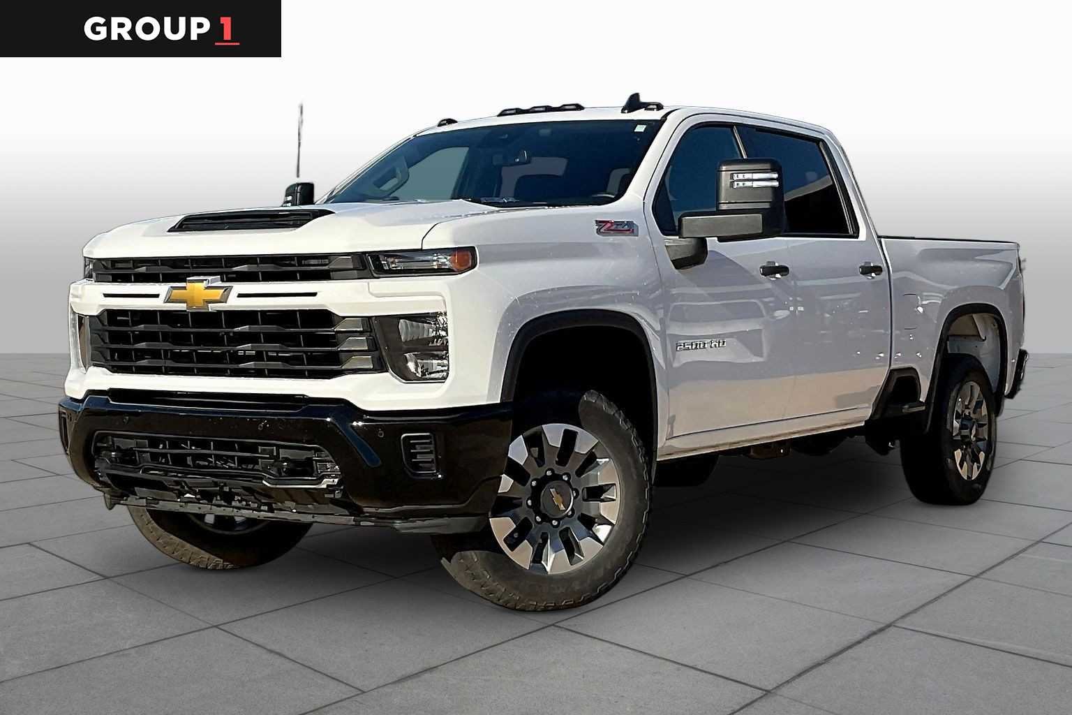 2025 Chevrolet Silverado HD Custom 4WD Crew Cab Standard Box's photo