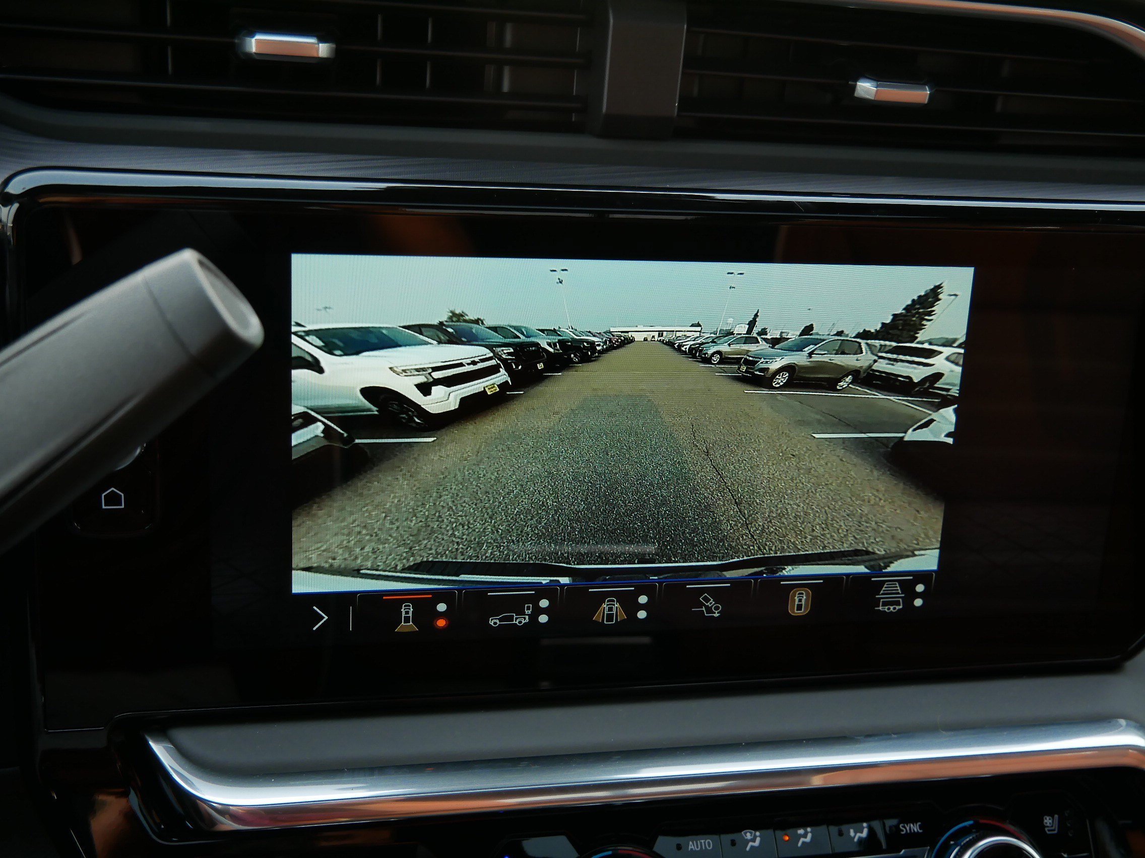 2026 GMC Sierra 3500HD Denali Ultimate - Photo 10