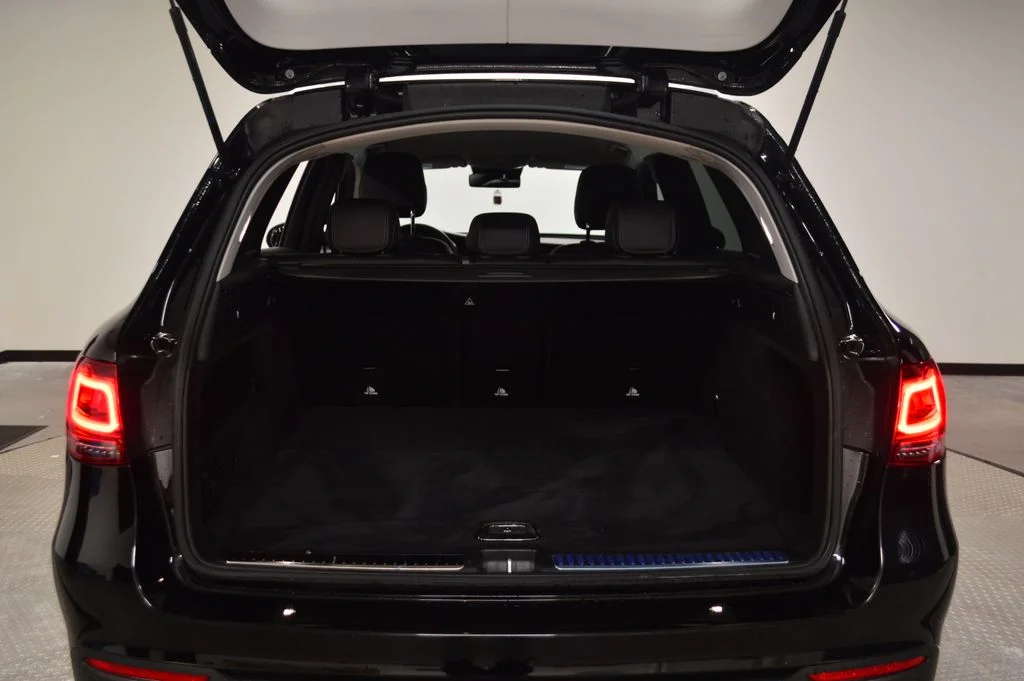 Used 2022 Black Mercedes-Benz GLC 300 image 37