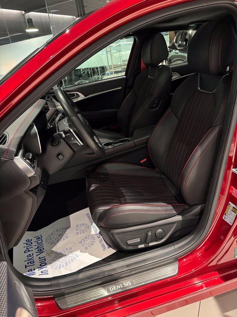 2023 GENESIS G70 Standard - Photo 14