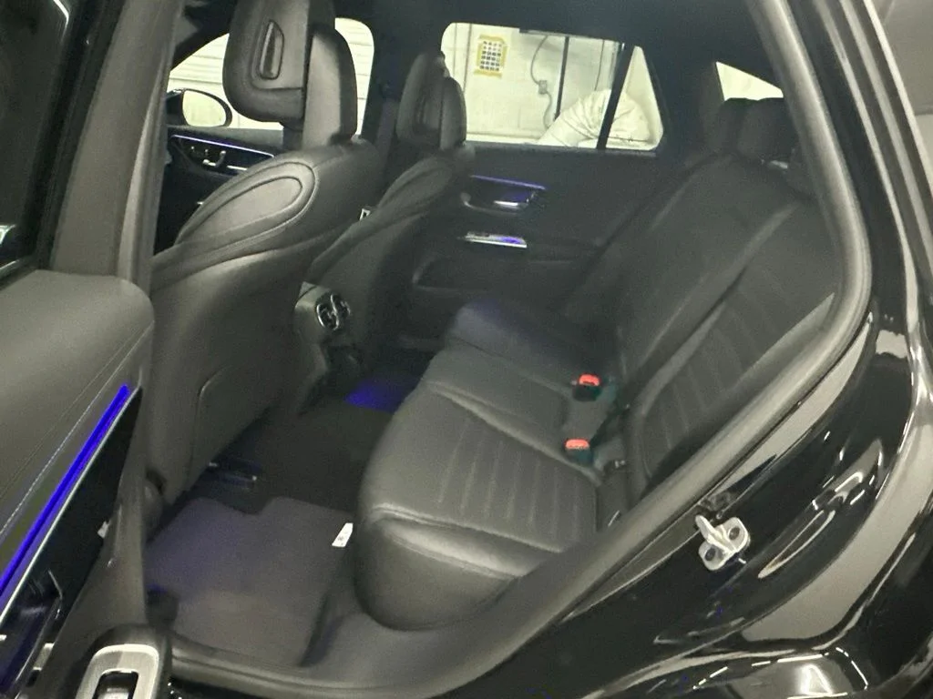 New 2026 Black Mercedes-Benz GLC 300 image 22